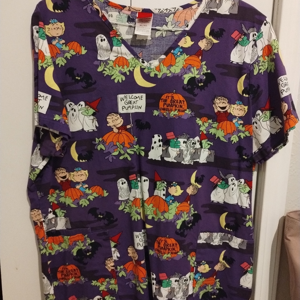 Scrub top